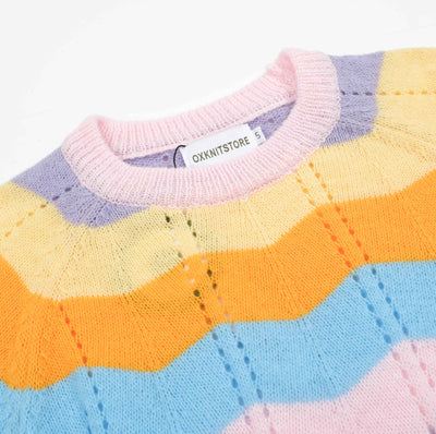 Women's multicolor wavy striped crew-neck sweater