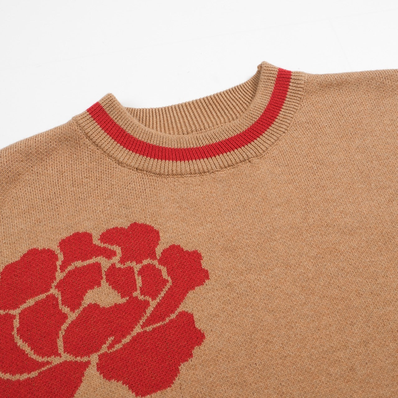 Men's coffee-colored floral 1950s knit T-shirt