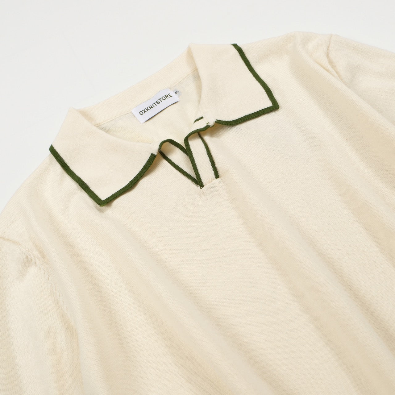 Men's vintage apricot V-neck true knit polo shirt