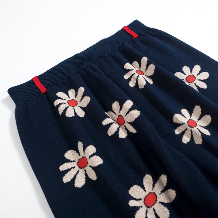 Men's navy blue vintage floral knit shorts