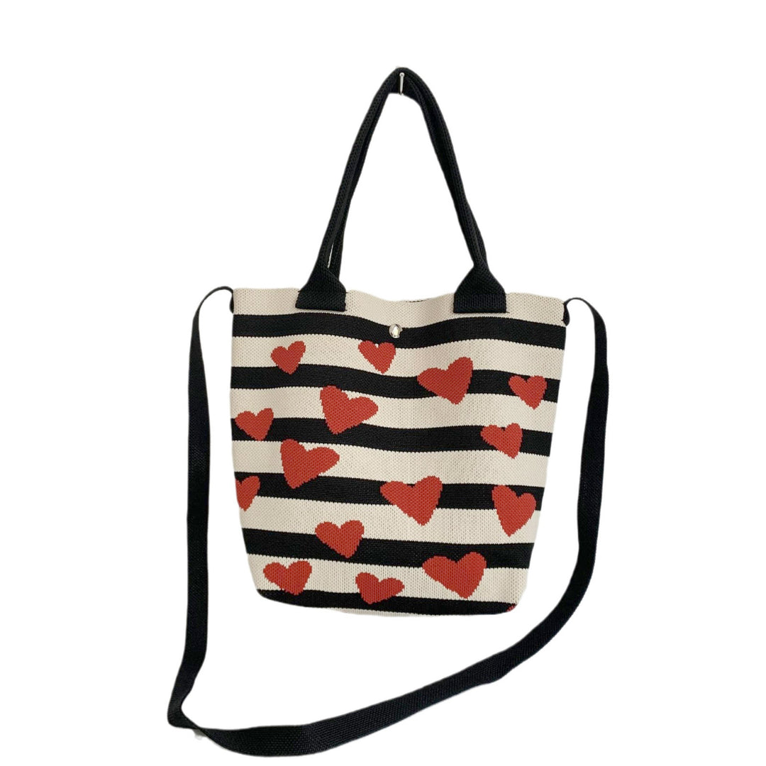 Heart striped knitted handbag