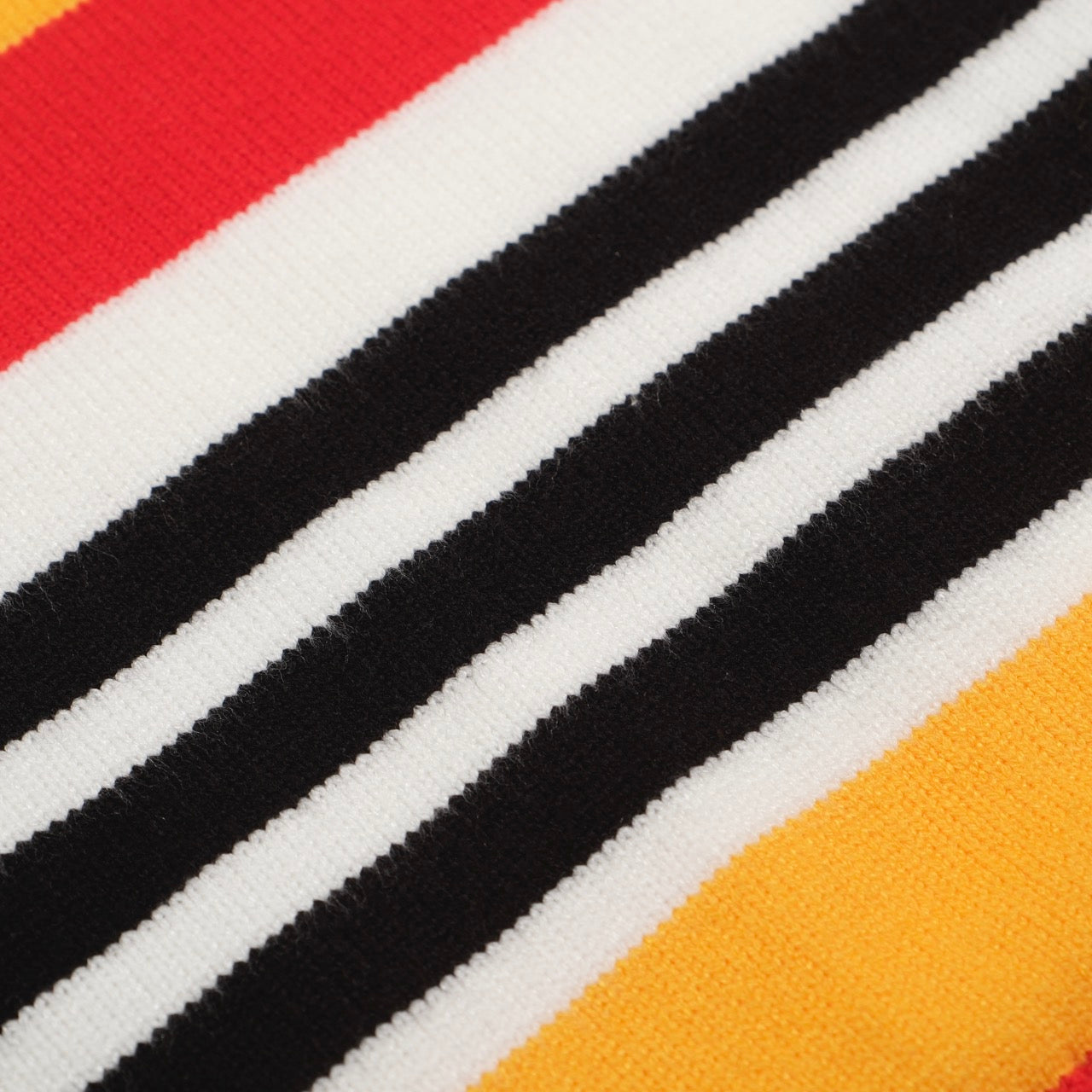 Men's Bold Striped Sweater – Retro-Inspired Knitwear for a Vibrant Style Statement