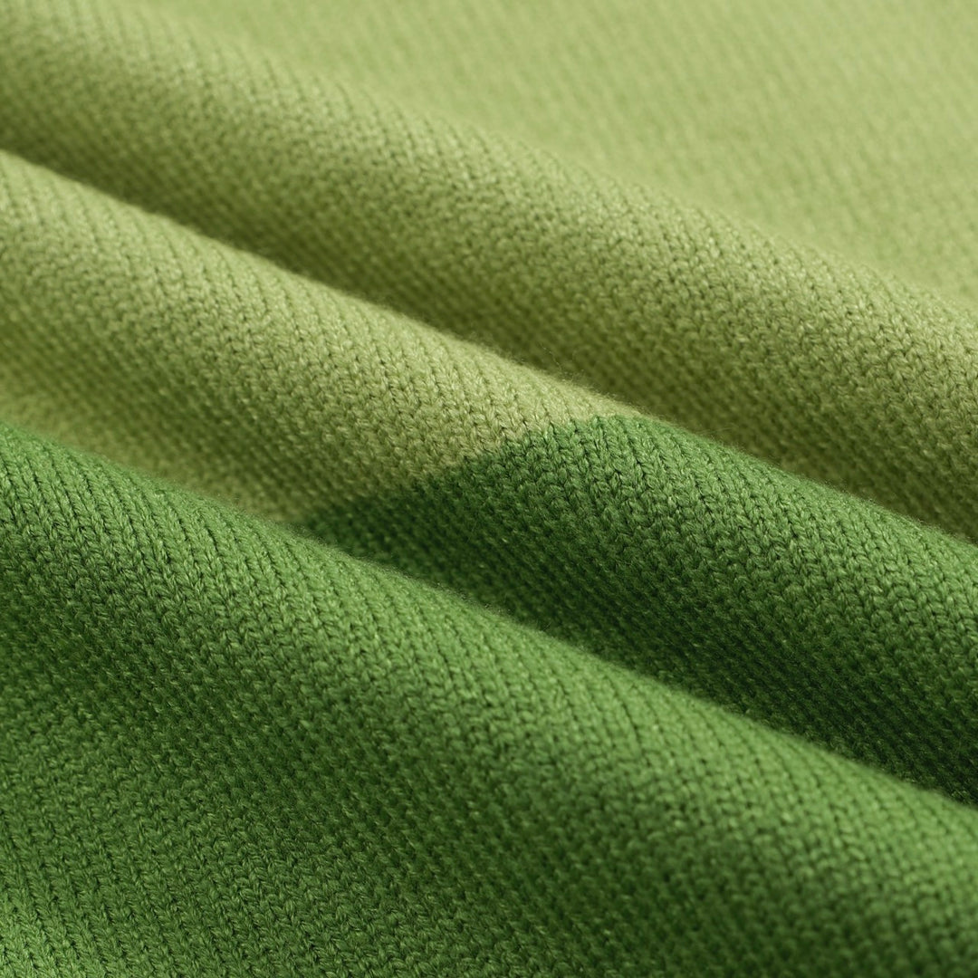 Suéter de gradiente verde para hombres: ropa de punto clásica para un estilo sin esfuerzo