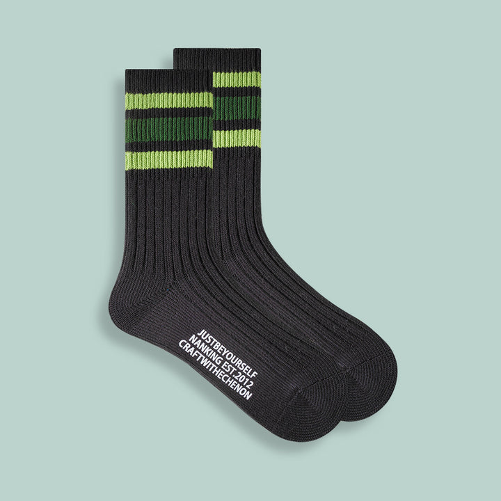 Kämmte Baumwoll-Retro-Drei-Bar-Sportsocken